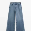 Jeans mit mittlerer Leibhöhe und Schlag