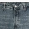 Jeans mit mittlerer Leibhöhe und Schlag