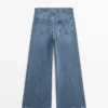 Jeans mit mittlerer Leibhöhe und Schlag