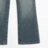 Jeans mit mittlerer Leibhöhe und Schlag