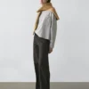Jeans mit mittlerer Leibhöhe und weitem Bein Jeans mit mittlerer Leibhöhe und weitem Bein