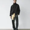 Jeans mit mittlerer Leibhöhe und weitem Bein Jeans mit mittlerer Leibhöhe und weitem Bein