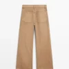 Jeans mit weitem Bein Jeans mit weitem Bein