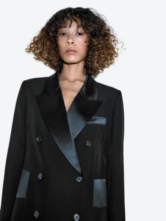 Kleider im Blazer-Stil mit Satin-Details