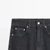Komfortable Jeans mit geradem Bein und hoher Taille Komfortable Jeans mit geradem Bein und hoher Taille