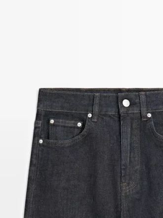 Komfortable Jeans mit geradem Bein und hoher Taille