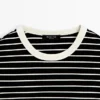 Kurzarm-T-Shirt mit Kontraststreifen Kurzarm-T-Shirt mit Kontraststreifen