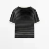 Kurzarm-T-Shirt mit Kontraststreifen Kurzarm-T-Shirt mit Kontraststreifen