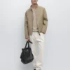 Kurze Jacke mit Taschendetails Kurze Jacke mit Taschendetails