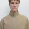 Kurze Jacke mit Taschendetails Kurze Jacke mit Taschendetails