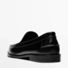 Leder-Loafer mit glänzender Oberfläche Leder-Loafer mit glänzender Oberfläche