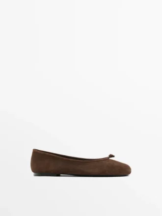 Lederballerinas mit Knoten