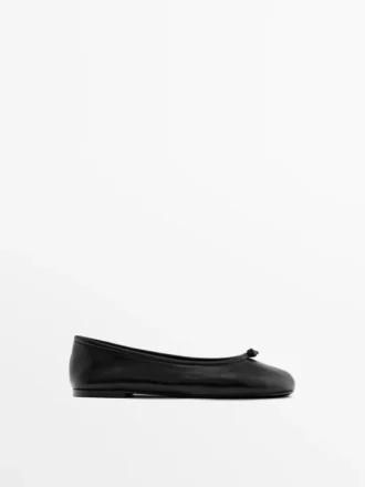 Lederballerinas mit Knoten