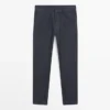 Leichte Slim-Fit-Jeans mit Waschung