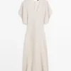 Leichtes, kurzärmeliges Midi-Kleid aus Leinen Leichtes, kurzärmeliges Midi-Kleid aus Leinen