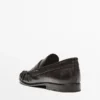 Loafer aus geprägtem Leder Loafer aus geprägtem Leder