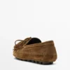 Loafer aus Spaltveloursleder mit Fransen und Quasten Loafer aus Spaltveloursleder mit Fransen und Quasten