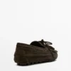 Loafer aus Spaltveloursleder mit Fransen und Quasten Loafer aus Spaltveloursleder mit Fransen und Quasten