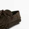 Loafer aus Spaltveloursleder mit Fransen und Quasten Loafer aus Spaltveloursleder mit Fransen und Quasten