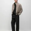 Locker sitzende Hose aus kühler Wollmischung mit Abnähern Locker sitzende Hose aus kühler Wollmischung mit Abnähern