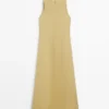 Midi-Kleid aus Leinen mit Neckholder Midi-Kleid aus Leinen mit Neckholder
