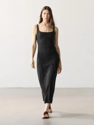 Midi-Kleid aus Leinen mit Trägern