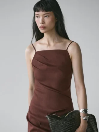 Midi-Kleid aus Stretch-Leinenmischung mit Trägern Midi-Kleid aus Stretch-Leinenmischung mit Trägern
