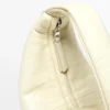 Mini-Halbmondtasche aus Nappaleder Mini-Halbmondtasche aus Nappaleder