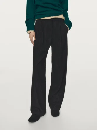 Nadelstreifen-Hose mit weitem Bein