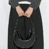 Nappaleder-Tasche mit Ösen Nappaleder-Tasche mit Ösen