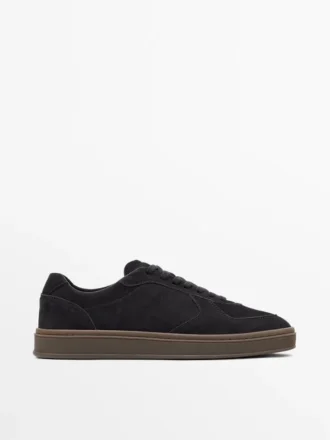 Nubuk-Sneaker mit Kontrastsohle