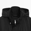 Parka mit Kapuze und Stoffdetails Parka mit Kapuze und Stoffdetails