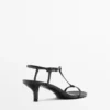 Riemchensandalen mit mittlerem Absatz Riemchensandalen mit mittlerem Absatz