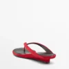 Sandalen mit mittelhohem Absatz und Zehentrenner Sandalen mit mittelhohem Absatz und Zehentrenner