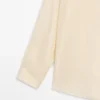 Seidenhemd mit Knopfdetails