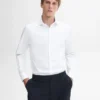 Slim-Fit-Hemd aus 100 % Baumwolle Slim-Fit-Hemd aus 100 % Baumwolle