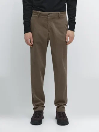 Slim-Fit-Hose mit feiner Struktur