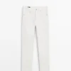 Slim-Fit-Jeans mit mittlerer Leibhöhe und verkürztem Bein Slim-Fit-Jeans mit mittlerer Leibhöhe und verkürztem Bein