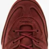 Sneaker aus Spaltleder mit Details Sneaker aus Spaltleder mit Details
