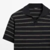 Strick-Poloshirt mit Kontraststreifen Strick-Poloshirt mit Kontraststreifen