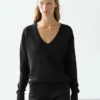 Strickpullover aus Leinen mit V-Ausschnitt