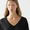 Strickpullover aus Leinen mit V-Ausschnitt