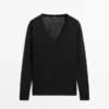 Strickpullover aus Leinen mit V-Ausschnitt