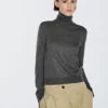 Strickpullover aus Wollmischung mit hohem Kragen