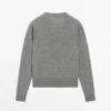 Strickpullover aus Wollmischung mit V-Ausschnitt