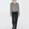 Strickpullover aus Wollmischung mit V-Ausschnitt