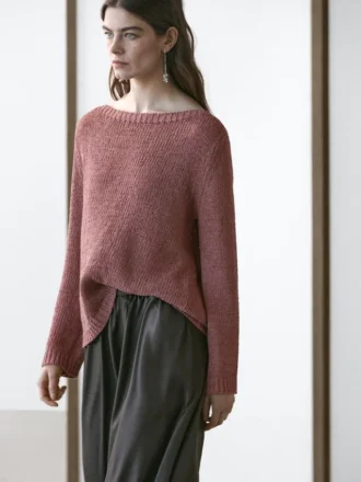 Strickpullover mit U-Boot-Ausschnitt Strickpullover mit U-Boot-Ausschnitt