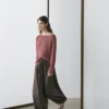 Strickpullover mit U-Boot-Ausschnitt Strickpullover mit U-Boot-Ausschnitt