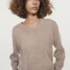 Strickpullover mit V-Ausschnitt und Ellbogenpatches