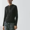 T-Shirt aus Wollmischung mit Henley-Ausschnitt T-Shirt aus Wollmischung mit Henley-Ausschnitt